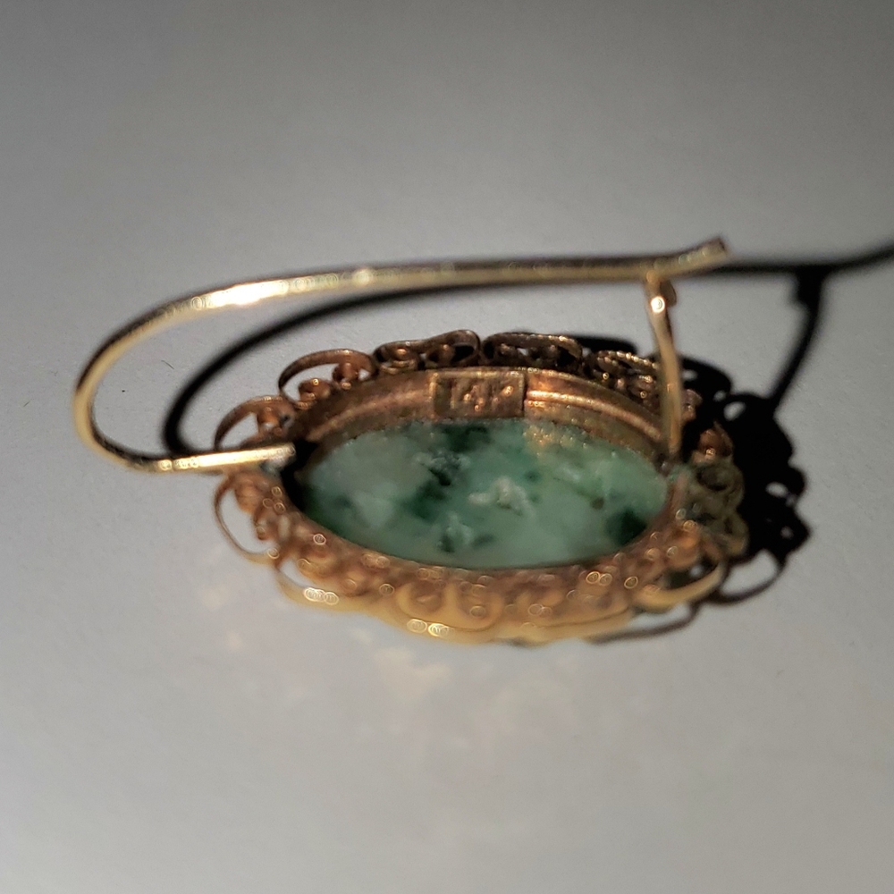 Carved Moss In Snow Jade Earrings 14k Yellow Gold Antique Rare Jade - Picture 5 of 5